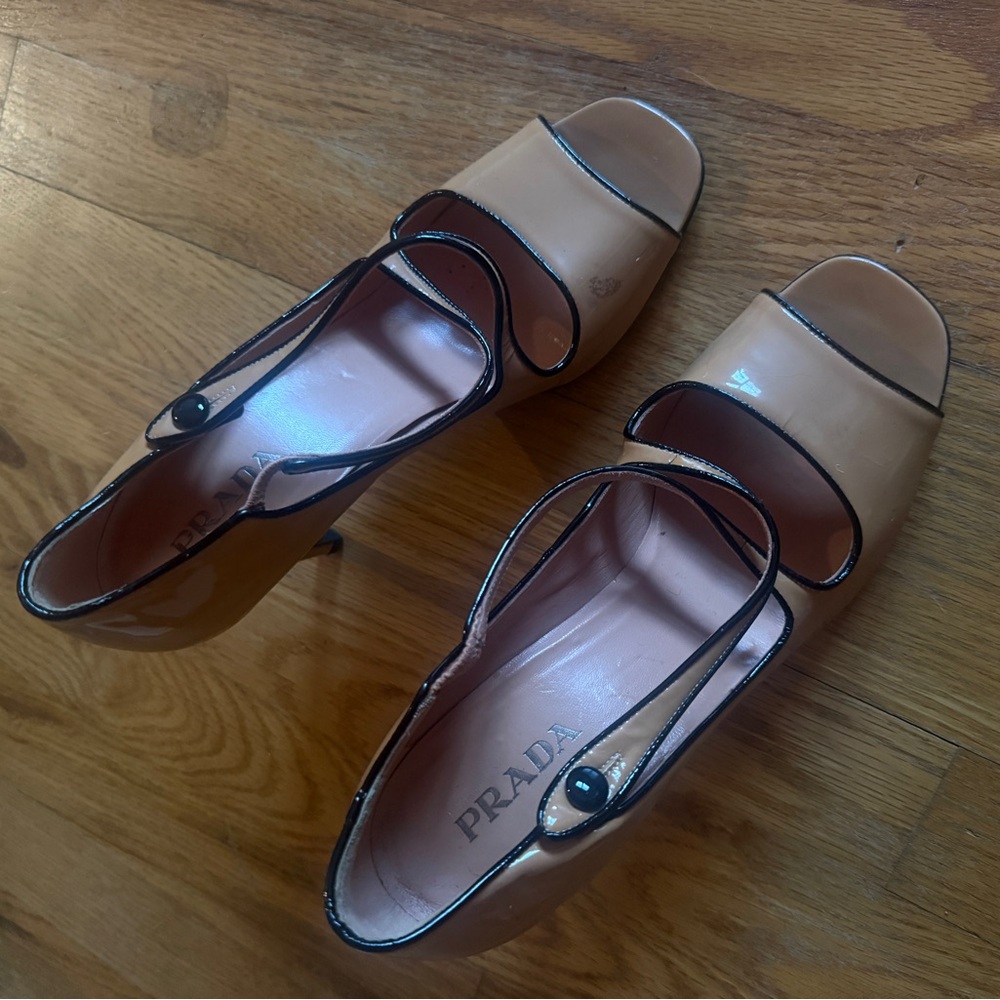 Prada Beige Patent Leather Open-Toe Slingback Pumps with Black Trim - Picture 2 of 6